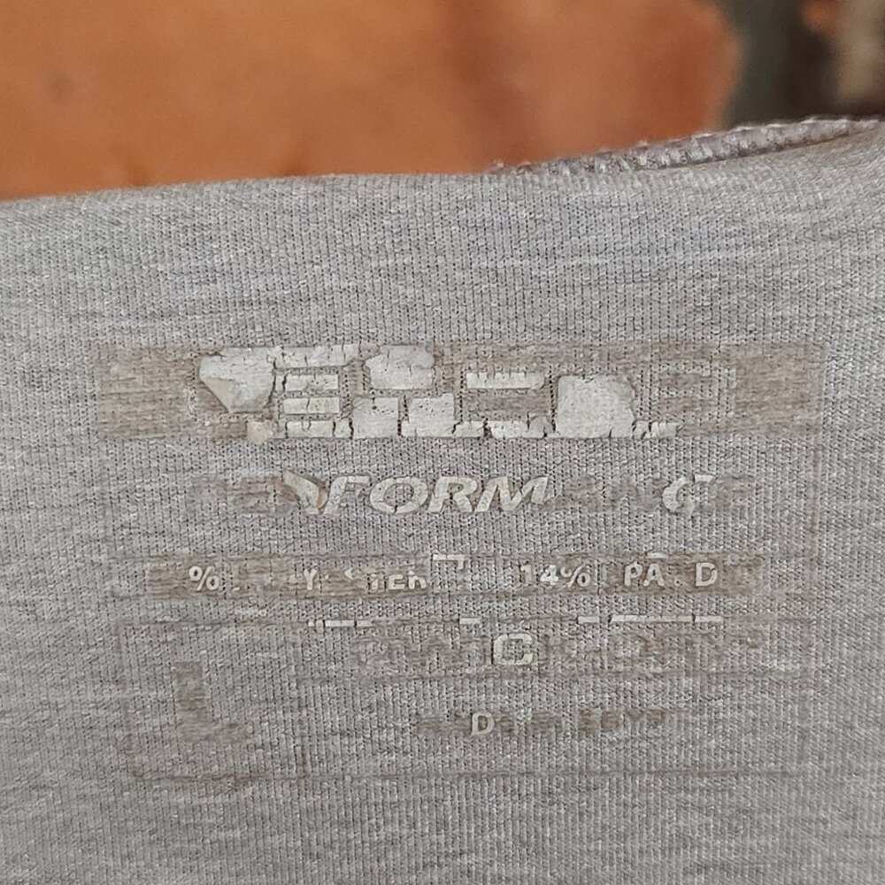 Layer8 Qwick-Dry Long Sleeve Performance T-shirt in Gray Outdoor Unisex Youth L - Picture 6 of 6